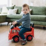 Voiture Porteur Bébé Free2Move Pompiers avec Sons et Lumières – Porteur Enfant Stable et Ludique | Inya Baby Algérie – Image 4