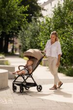 Poussette FreeON BOLD Automatique et Ultra-Légère – Pliage Compact Voyage (0-22 kg)